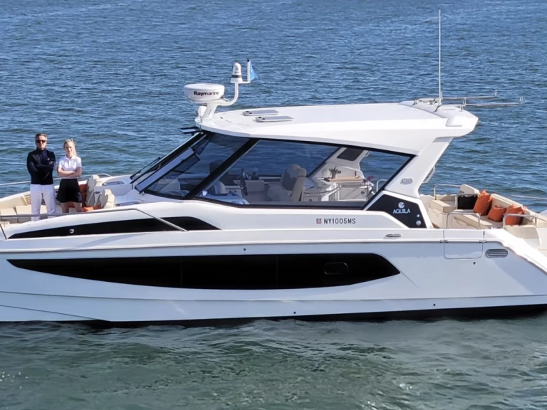 Pronájem Jachta Aquila s licencí