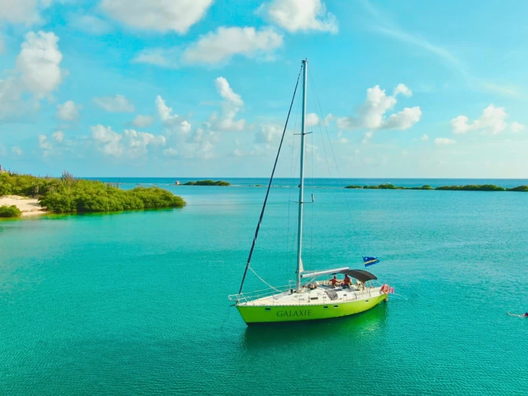 Pronájem lodi Kirie Feeling 486 v Willemstad na Samboatu