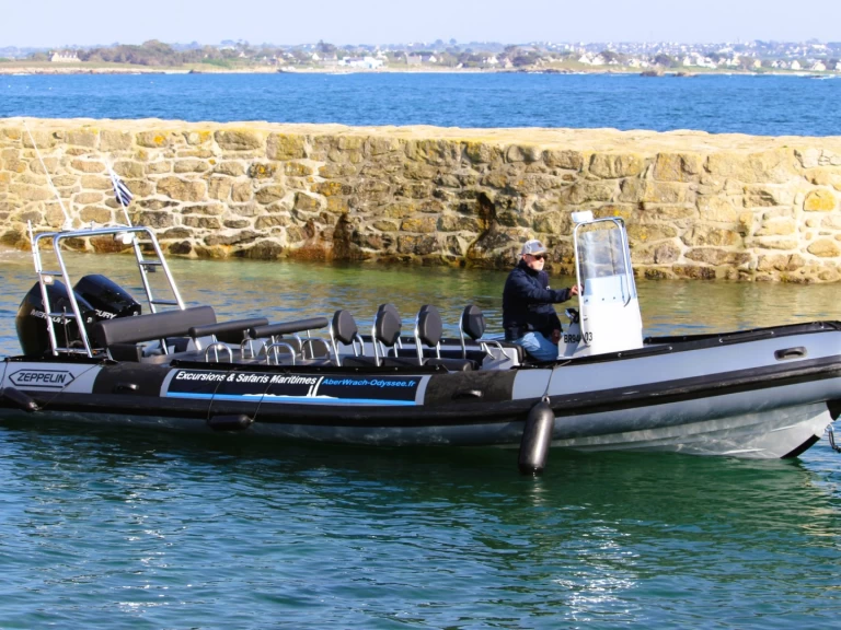 Pronájem lodi Zeppelin Zeppelin XVPRO 850 v Landéda na Samboatu