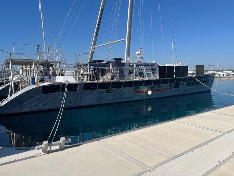 Pronajmout si Terre Marine Noe 78ft v Ayia Napa Marina