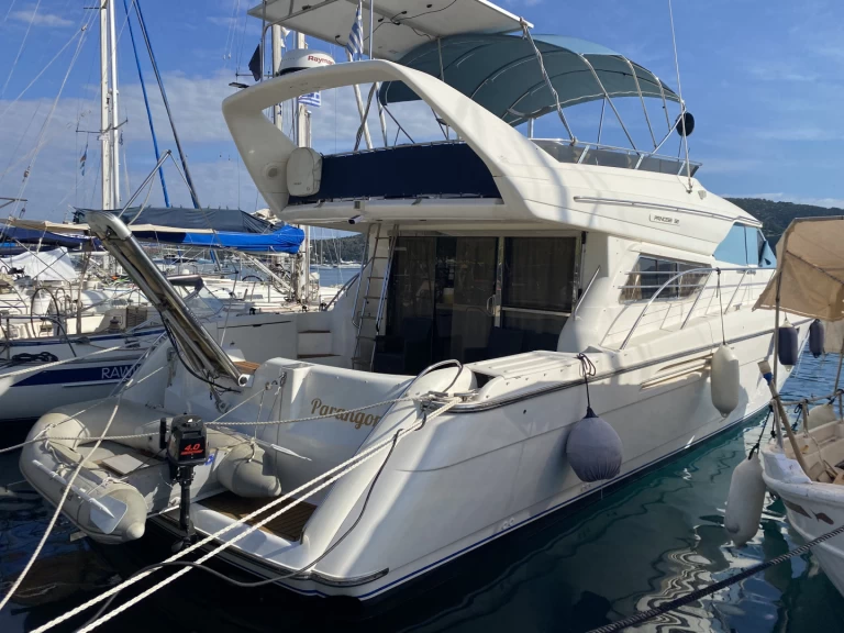 Pronájem jachty v Póros (City) -Princess Princess 60 Fly na Samboatu