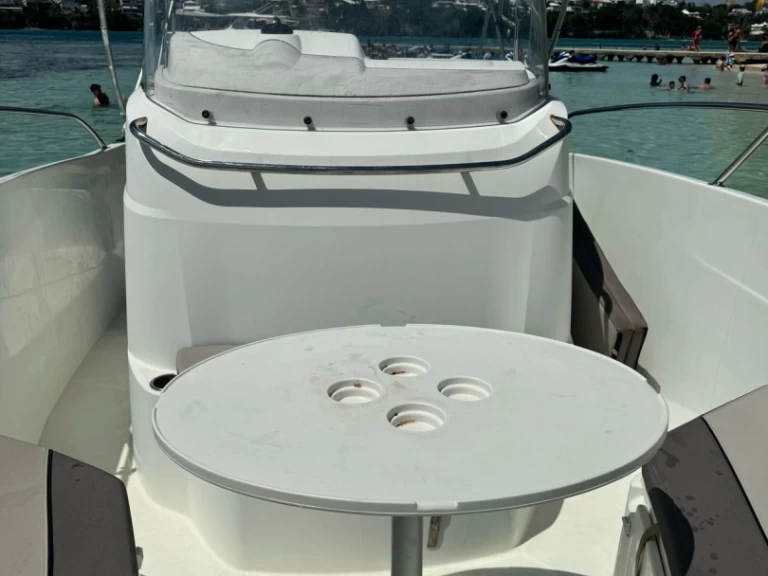 Pronájem lodi Jeanneau Cap Camarat 7.5 CC v Pointe-à-Pitre na Samboatu