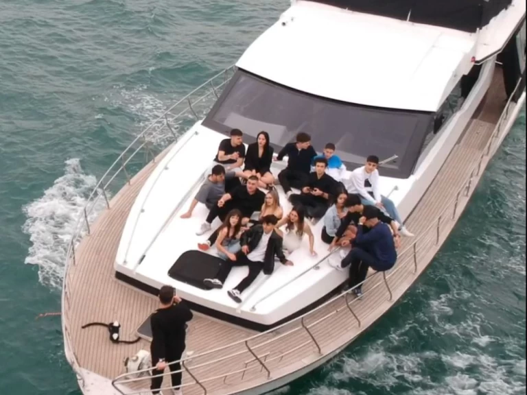 costome made costome made jednotlivci a charterové společnosti v Eminönü