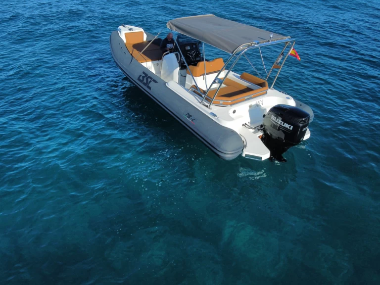 Pronájem Polotuhá loď Bsc s licencí