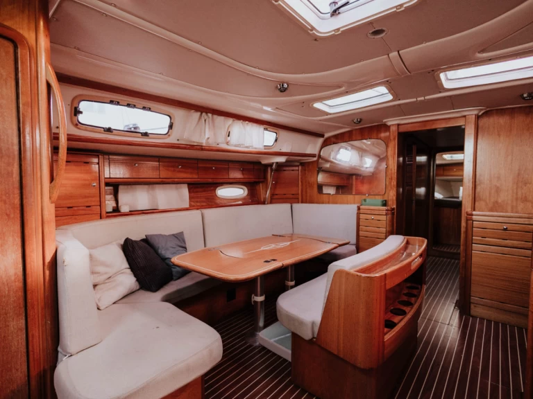 Pronájem jachty v Port Fòrum -Bavaria Bavaria 50 Cruiser na Samboatu