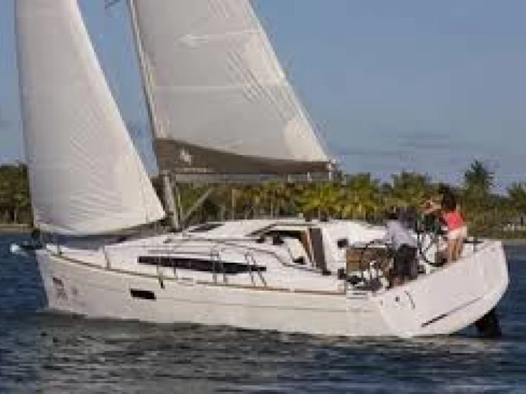Pronájem Plachetnice v Larmor-Plage -Bénéteau Sun Odyssey 349