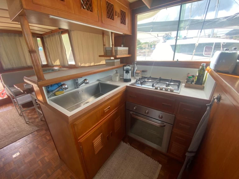 c&l marine corporation europa 40 jednotlivci a charterové společnosti v Palermo