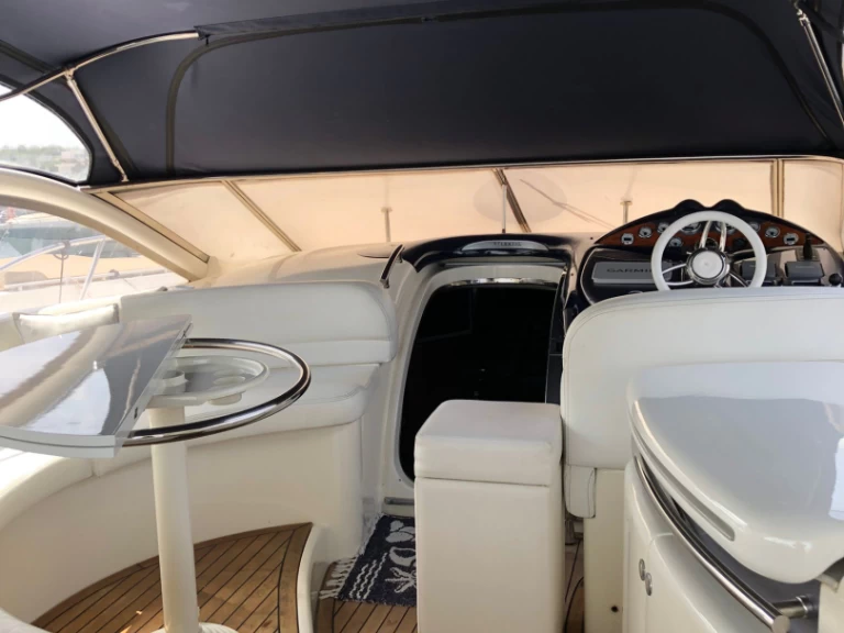 Pronajmout Motorová loď se skipperem či ne Azimut v Polignano a Mare