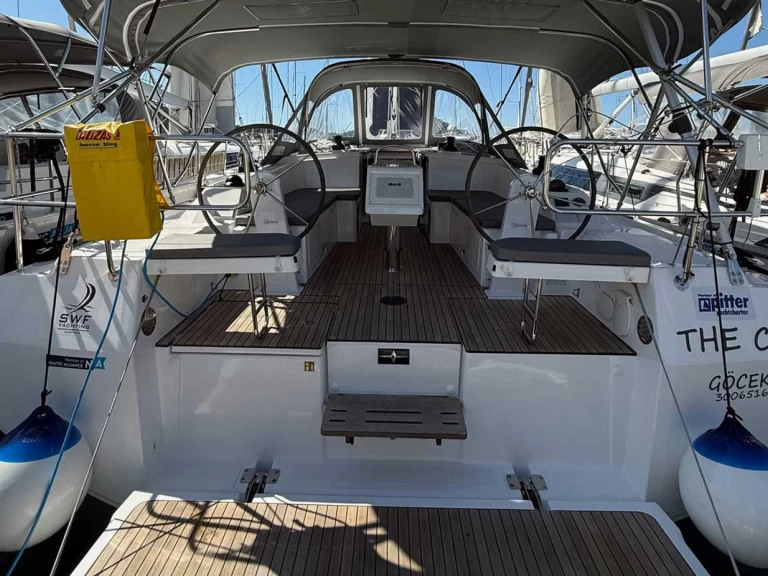 Pronájem Plachetnice Bavaria s licencí