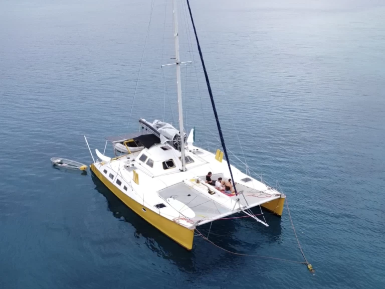 Pronájem lodi Outremer Danson 40+2 v Fare na Samboatu