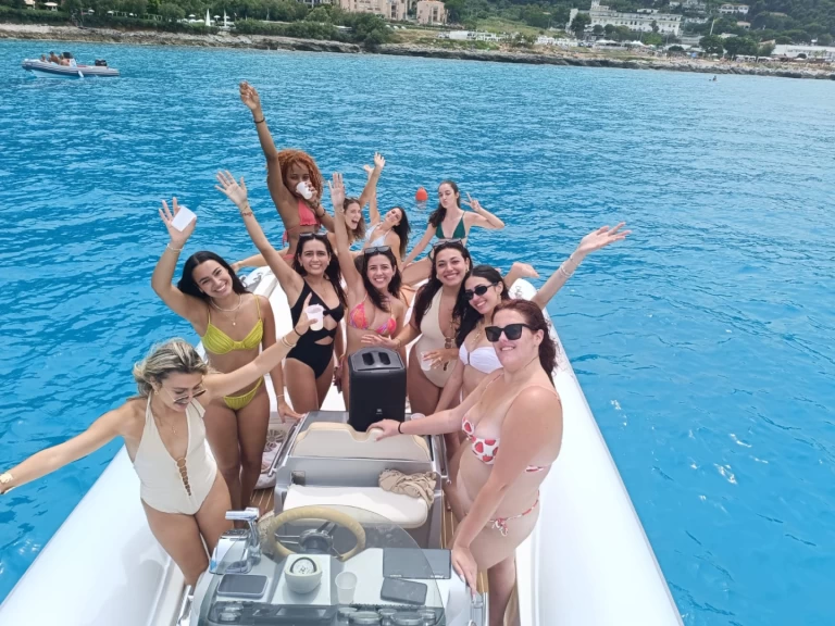 Noah Noah 26 jednotlivci a charterové společnosti v Palermo