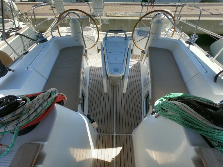 Pronájem jachty v Olbia -Jeanneau Sun Odyssey 39i na Samboatu