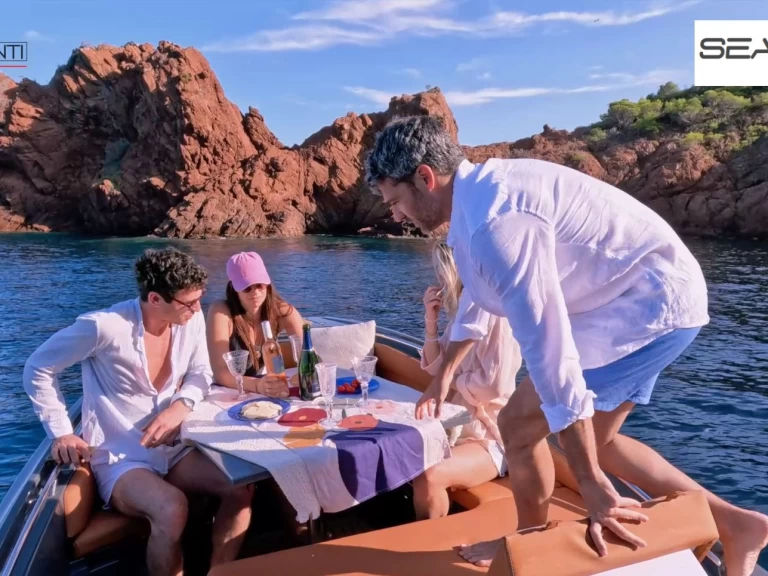 Pronájem Polotuhá loď v Cogolin -Zar Sport Luxury