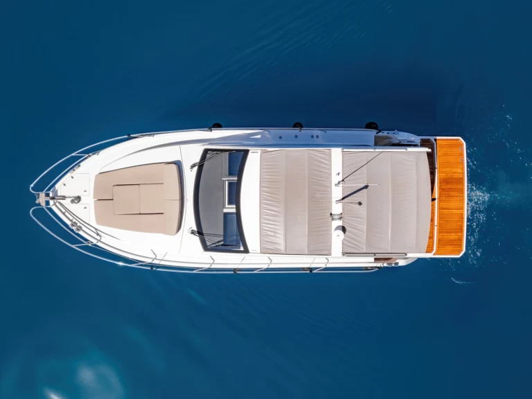 Pronájem lodi Korfu lákavé ceny S335