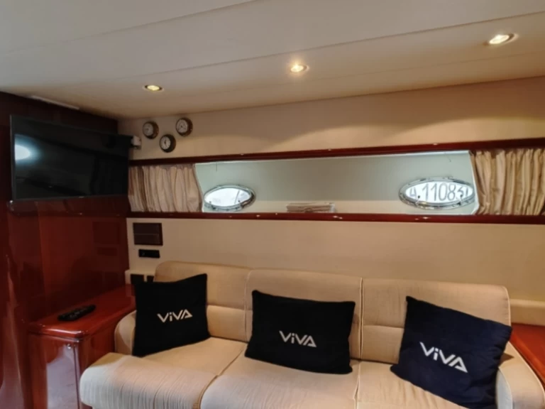 Pronájem Motorová loď Rizzardi s licencí