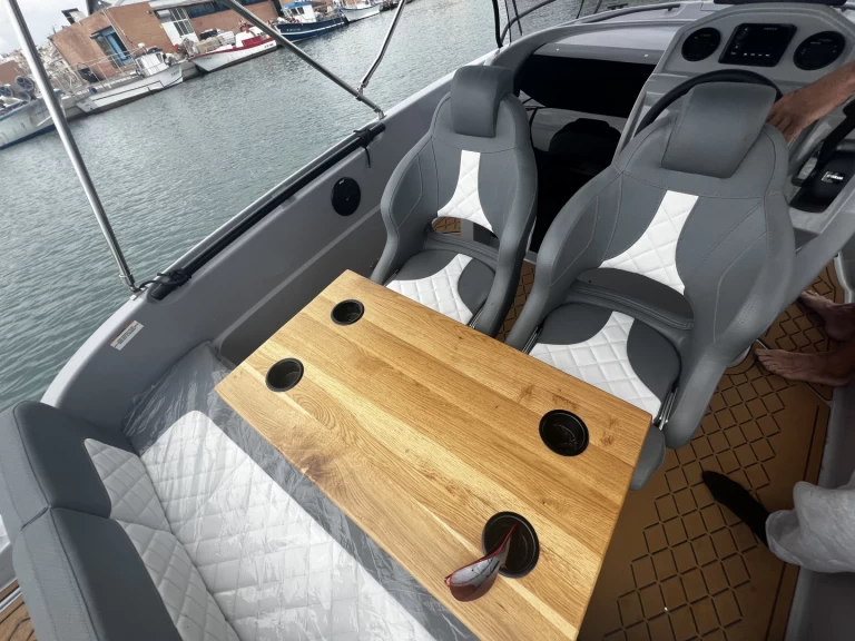 Pronajmout si Aqua24 S7 exclusive v Altea