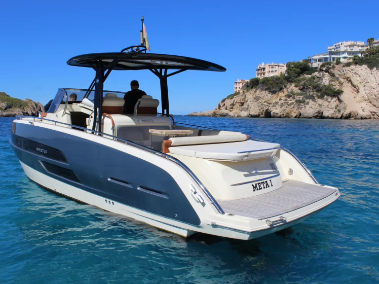 Motorová loď k pronájmu v El Toro za nejlepší cenu