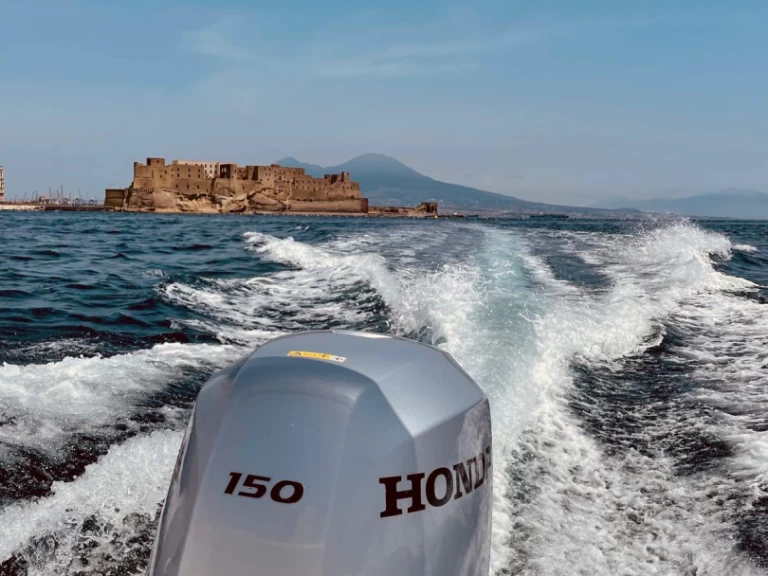 Pronájem lodi Porto di Mergellina lákavé ceny 62