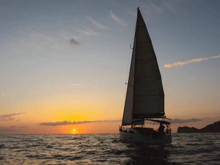 Pronájem Plachetnice Jeanneau s licencí