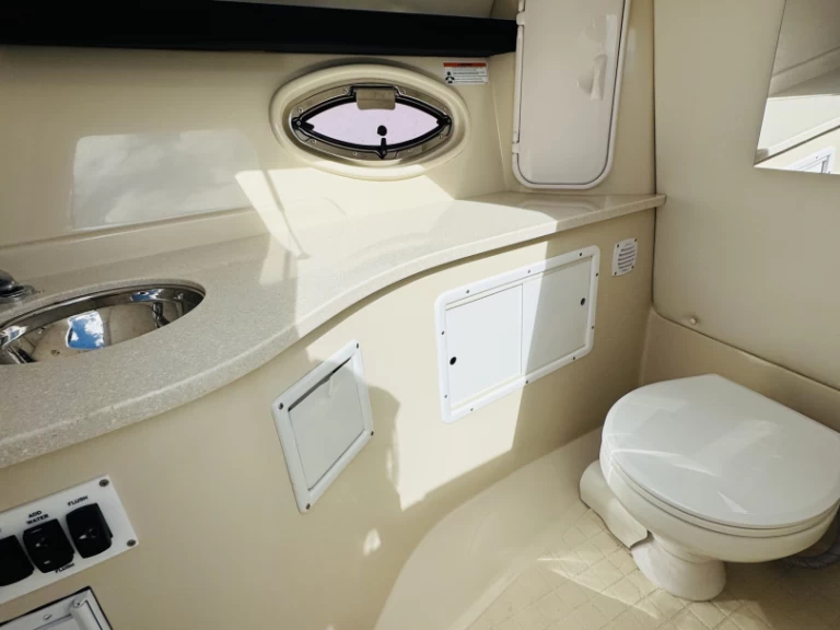 Pronájem Motorová loď v Miami -Four Winns h310