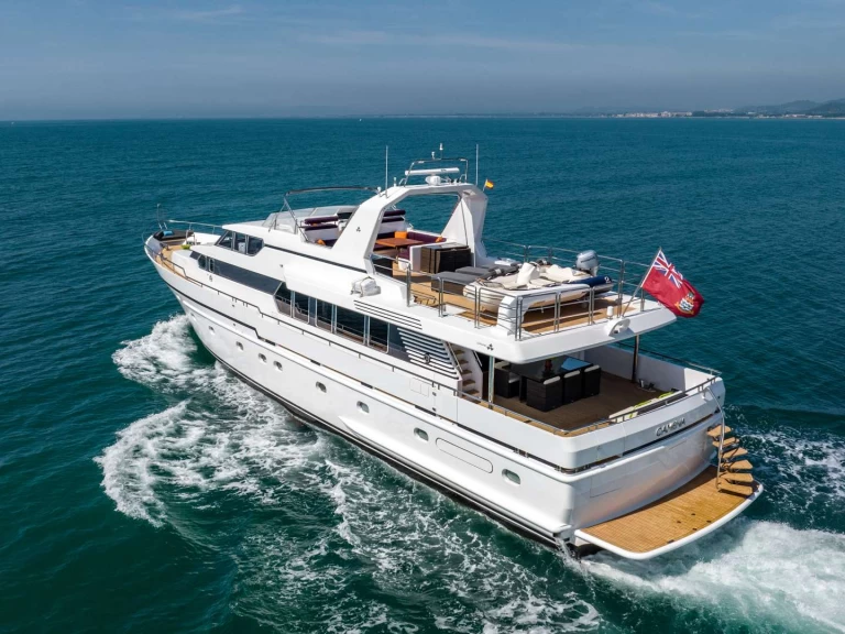 Pronajmout si DE VRIES CAMENA II v Olbia