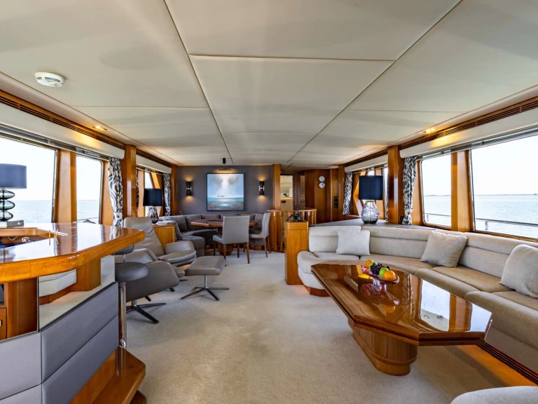 Pronájem lodi Olbia lákavé ceny CAMENA II