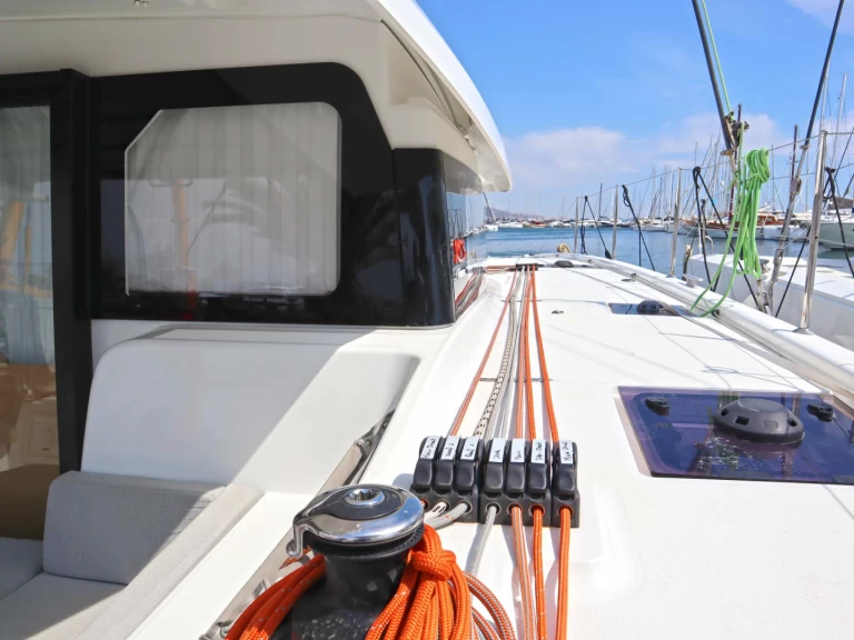 Katamarán k pronájmu v Paros (ostrov) za nejlepší cenu