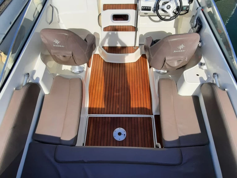 Pronájem jachty v Toulon -Jeanneau Cap Camarat 6.5 CC Serie 2 na Samboatu