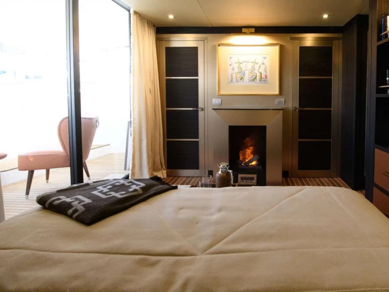 Pronájem lodi Ibiza Town lákavé ceny GOLDFINGER