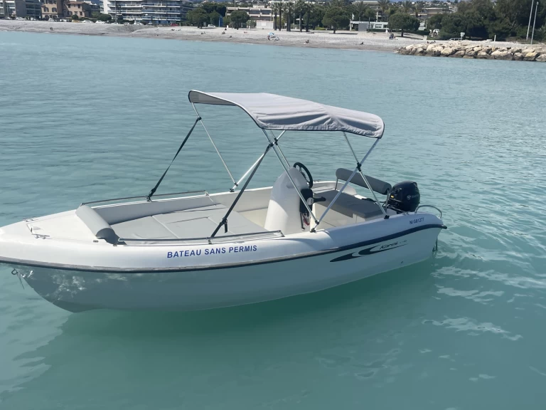 Pronajmout Motorová loď se skipperem či ne Karel v Saint-Laurent-du-Var