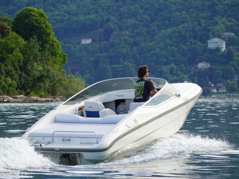 Pronájem lodi Cranchi Start 21 v Stresa na Samboatu