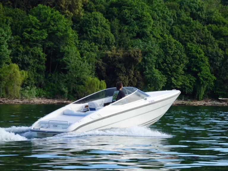 Pronajmout si Cranchi Start 21 v Stresa