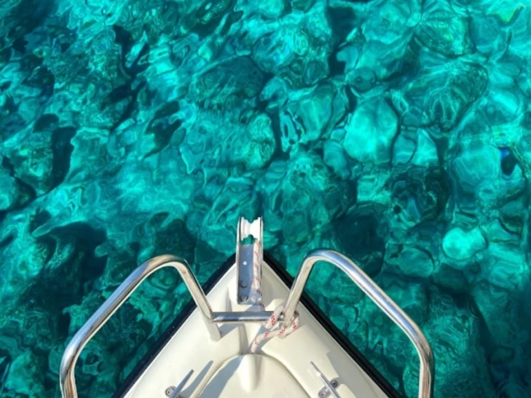 Pronajmout Motorová loď se skipperem či ne Poseidon v Kerí