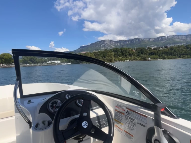 Pronájem lodi Aix-les-Bains lákavé ceny Element E7