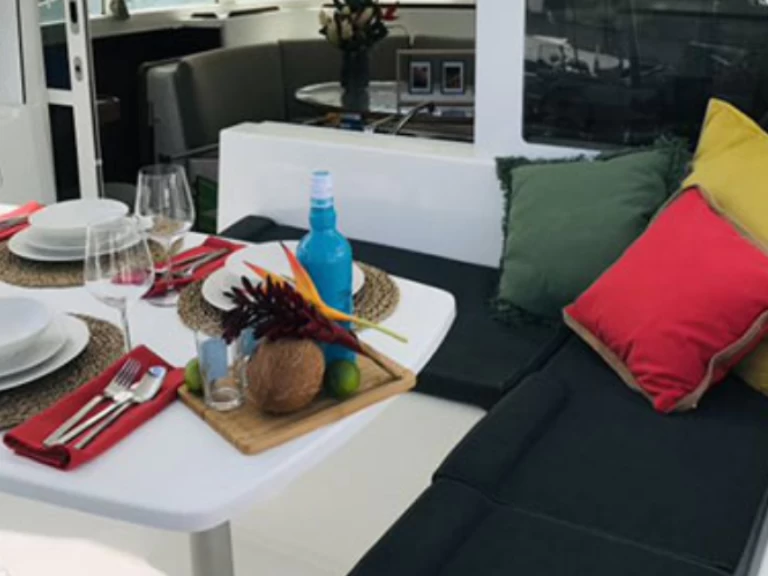 Pronajmout si Bénéteau Lagoon 380 v Pointe-à-Pitre