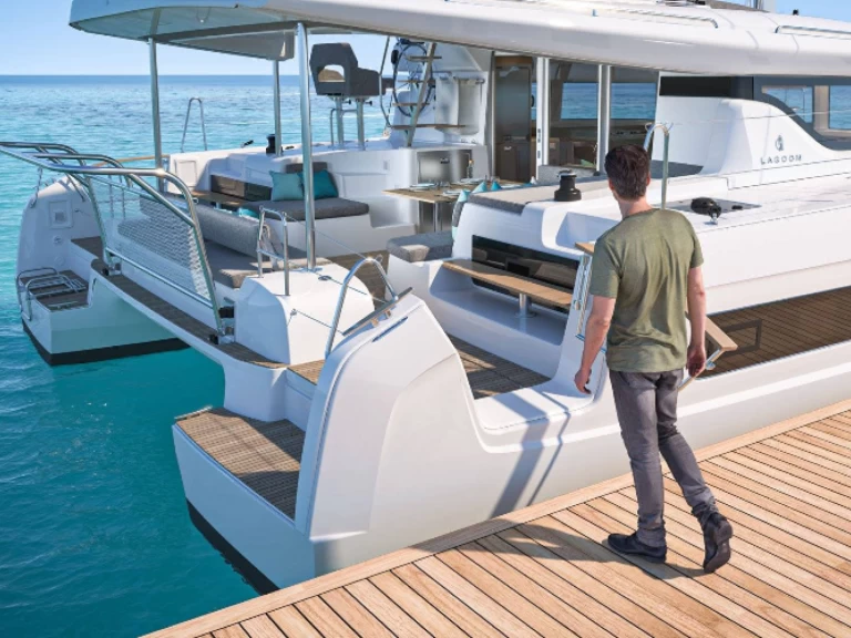 Pronájem Katamarán Lagoon s licencí