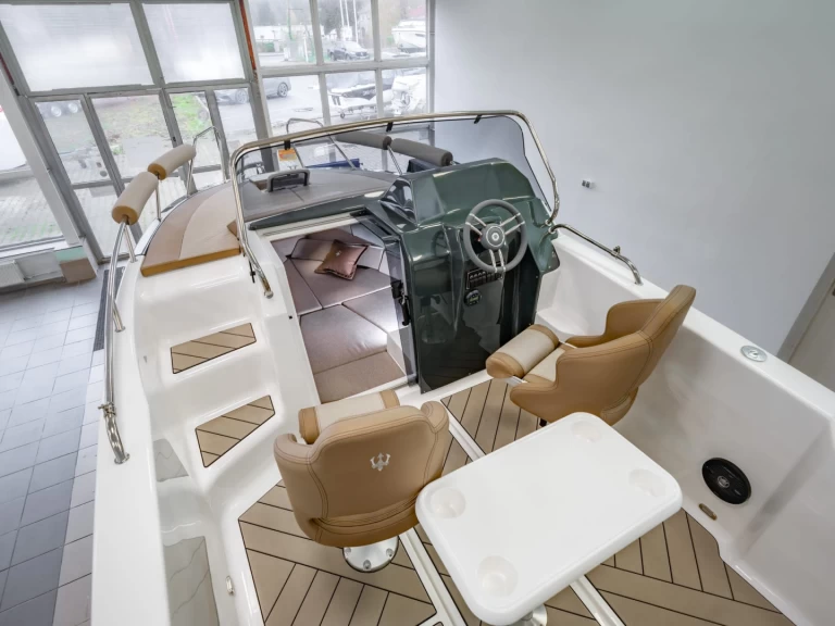Pronájem lodi trident 640 SUNDECK v Sant Antoni de Portmany na Samboatu