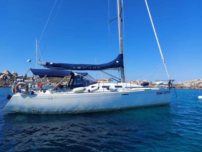 Pronájem lodi La Spezia lákavé ceny First 40.7