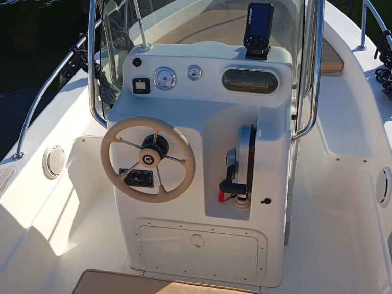 Pronájem jachty v Lido -Capelli Cap 500 na Samboatu