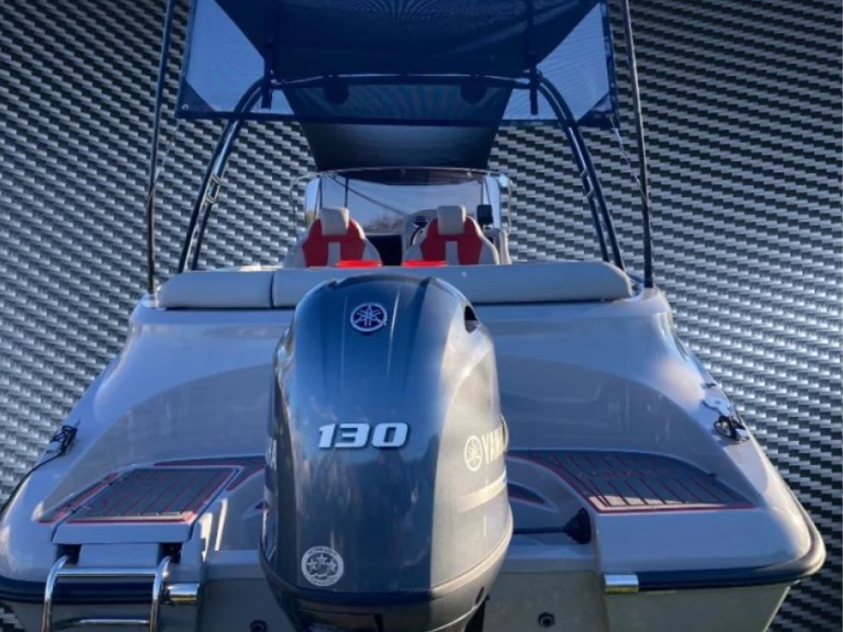 Pronajmout si FEMIS AQUA 620 SPORT v Port de Pollenca