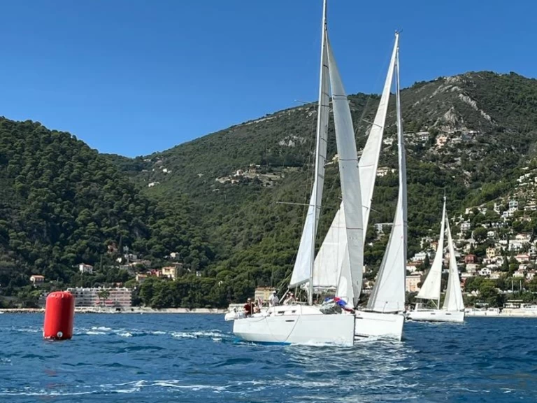 Yachting-France 10.40 MS jednotlivci a charterové společnosti v Saint-Jean-Cap-Ferrat