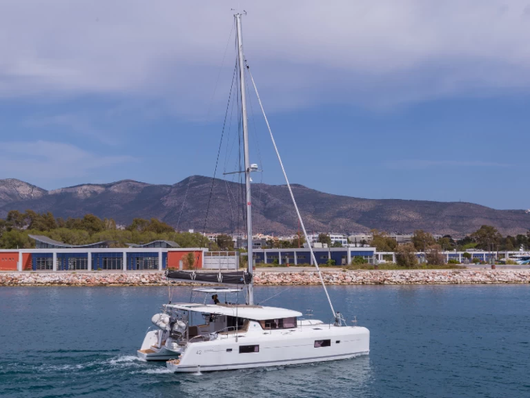 Lagoon Lagoon 42 jednotlivci a charterové společnosti v Lefkáda