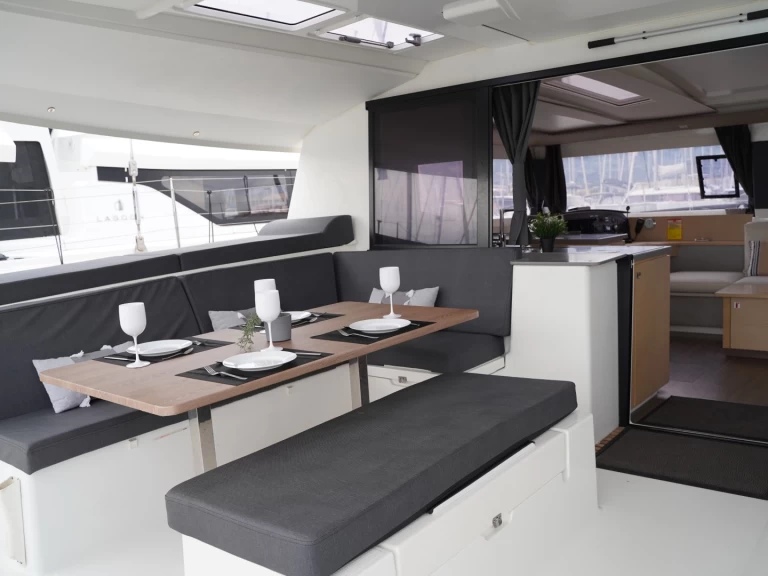 Pronájem Katamarán v Lefkáda -Fountaine Pajot Helia 44