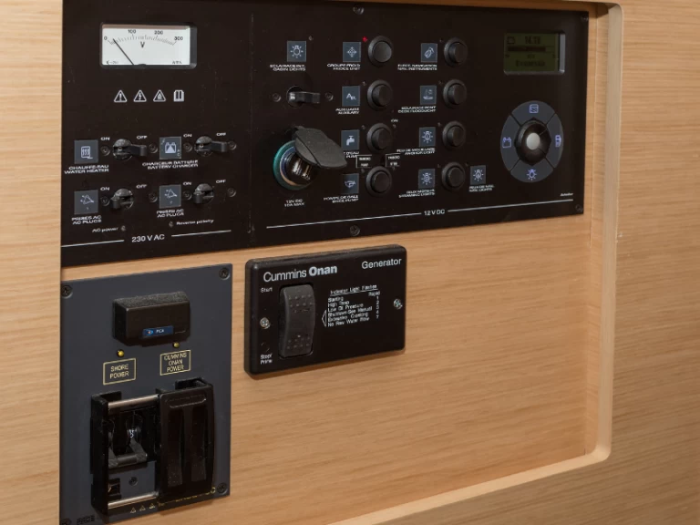 Pronájem lodi Lefkáda lákavé ceny Lagoon 42