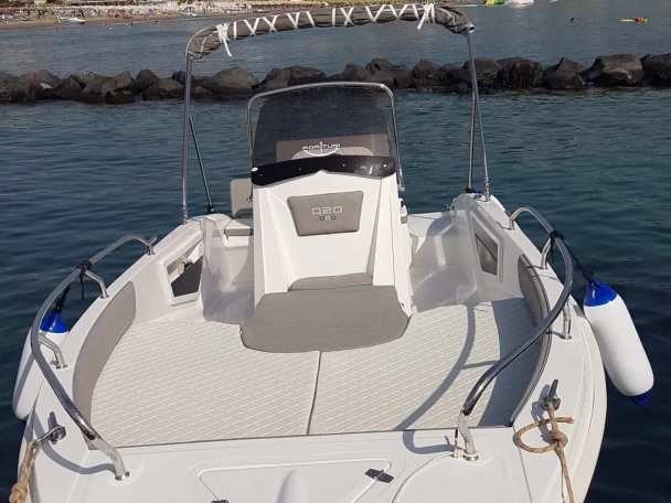 Pronájem Motorová loď Q-Barqa s licencí