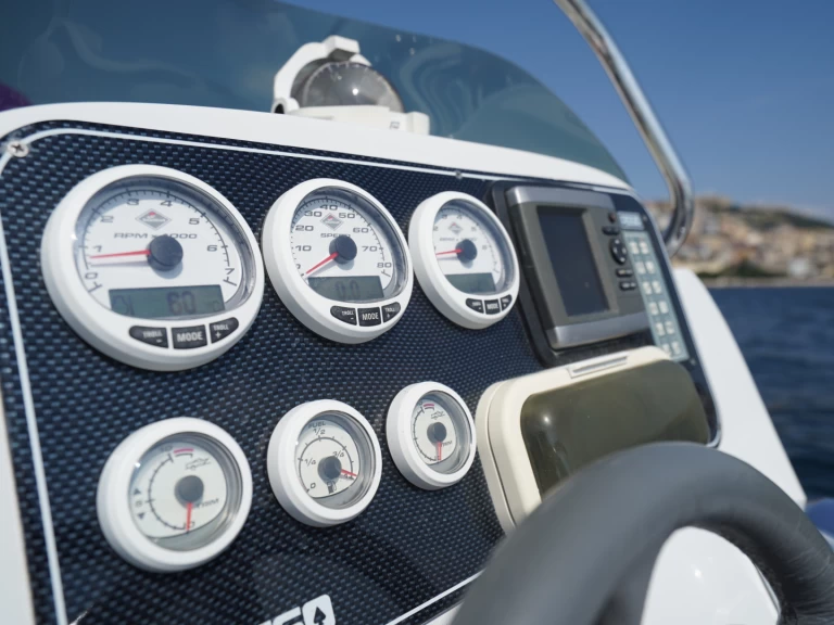 Pronájem Motorová loď Asso s licencí