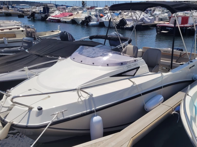 Pronájem jachty v Cannes -Quicksilver Activ 505 Cabin na Samboatu
