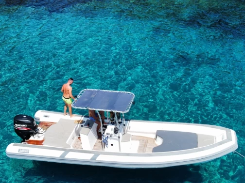 Pronájem Polotuhá loď Sea Water s licencí