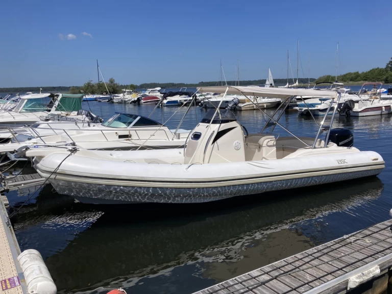 Bsc 80 Ocean jednotlivci a charterové společnosti v Sanguinet