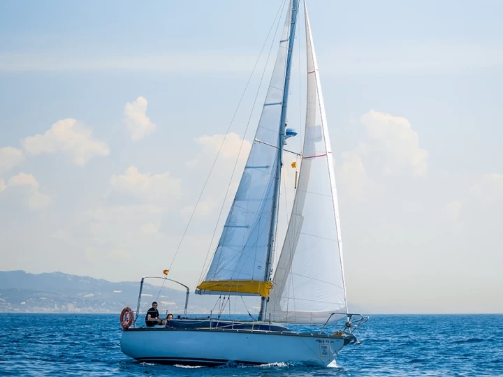 Pronájem lodi Dufour 29 v Mataró na Samboatu